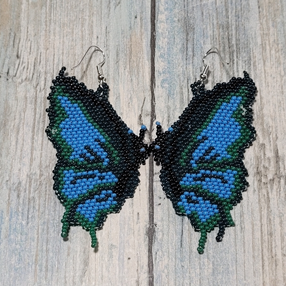 Handmade Buttlefly Wing Beaded Earrings. - Picture 2 of 6